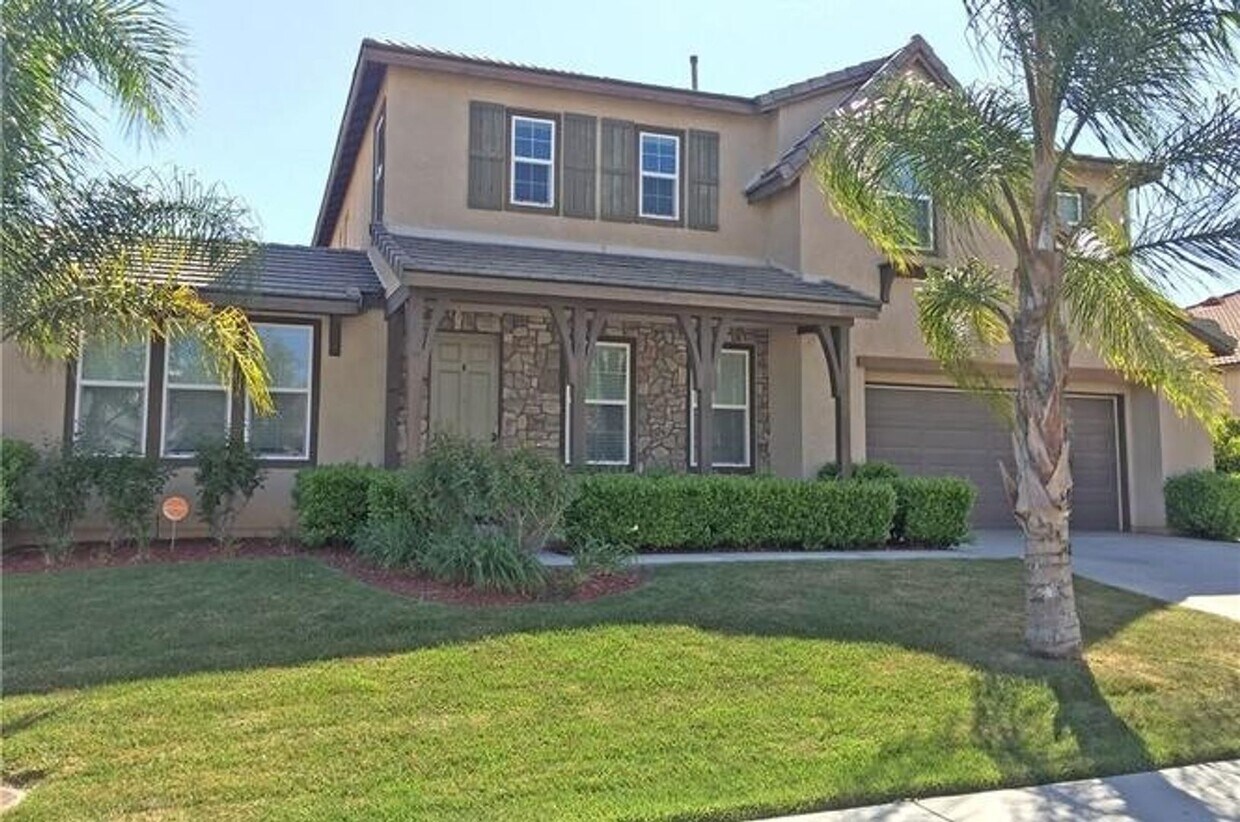 Foto principal - Beautiful 4 bedroom, 4 bathroom Menifee Home