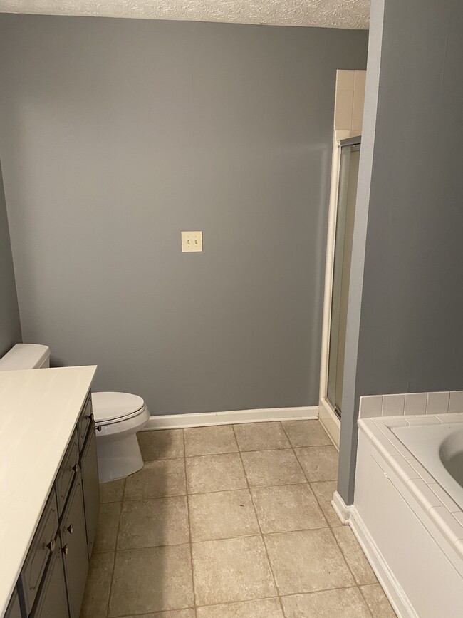 Building Photo - 3002 Maple Cove Ct