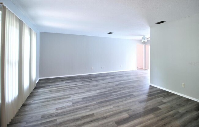 Foto del edificio - 3082 Cascade Dr