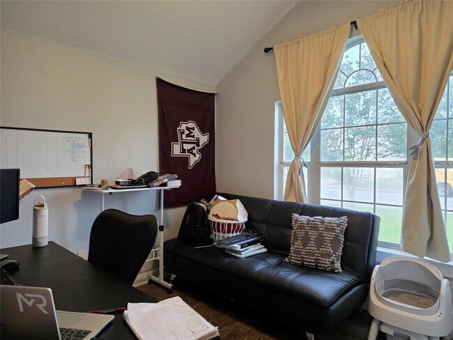 Foto del edificio - 4017 Kerley Ct