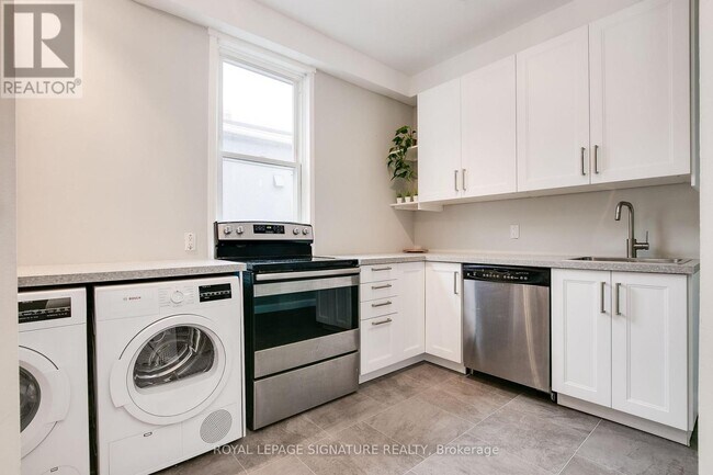 Building Photo - 133 Brock Ave