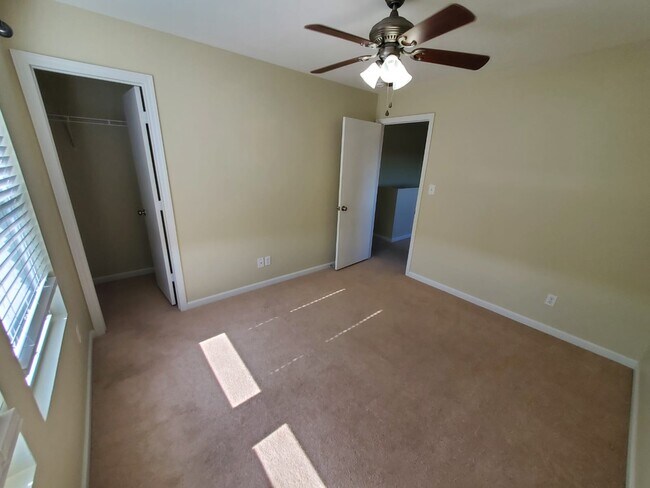 Foto del edificio - 3465 Avalon Lake Dr SW