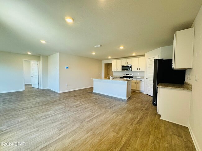Building Photo - 120 Tiller Dr