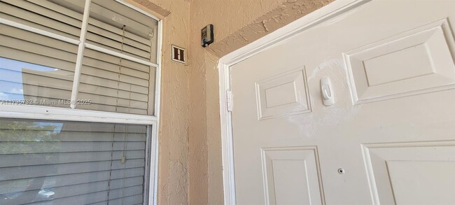 Foto del edificio - 2121 NW 96th Terrace
