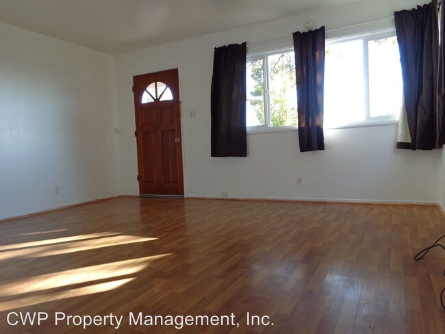 Building Photo - 14848 Saturn Dr