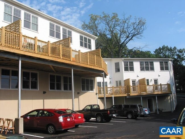 Building Photo - 630 Cabell Ave