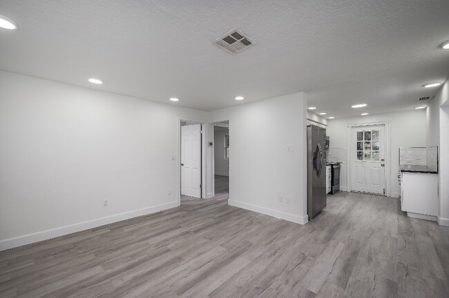 Foto del edificio - 3409 Corey Rd
