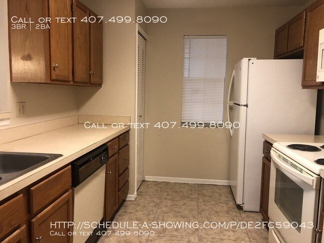 Foto del edificio - 955 Forest Ridge Ct