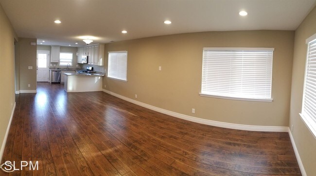 Foto del edificio - 3 br, 1 bath House - 14546 Merced St