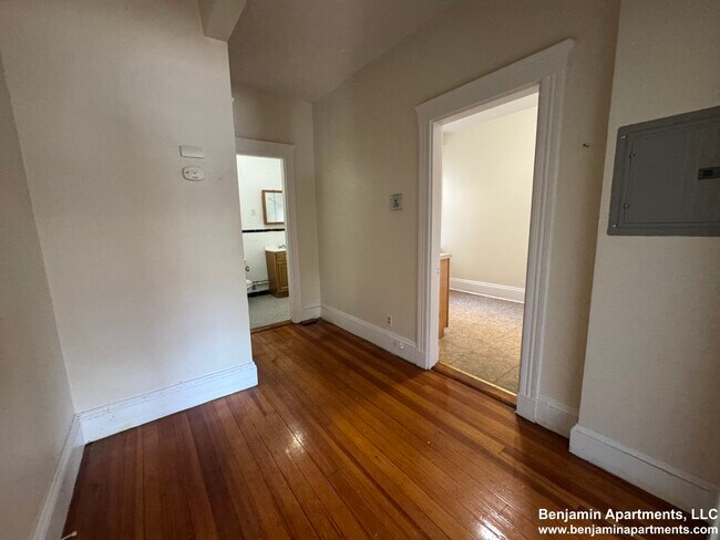 Foto del edificio - 1371 Commonwealth Ave