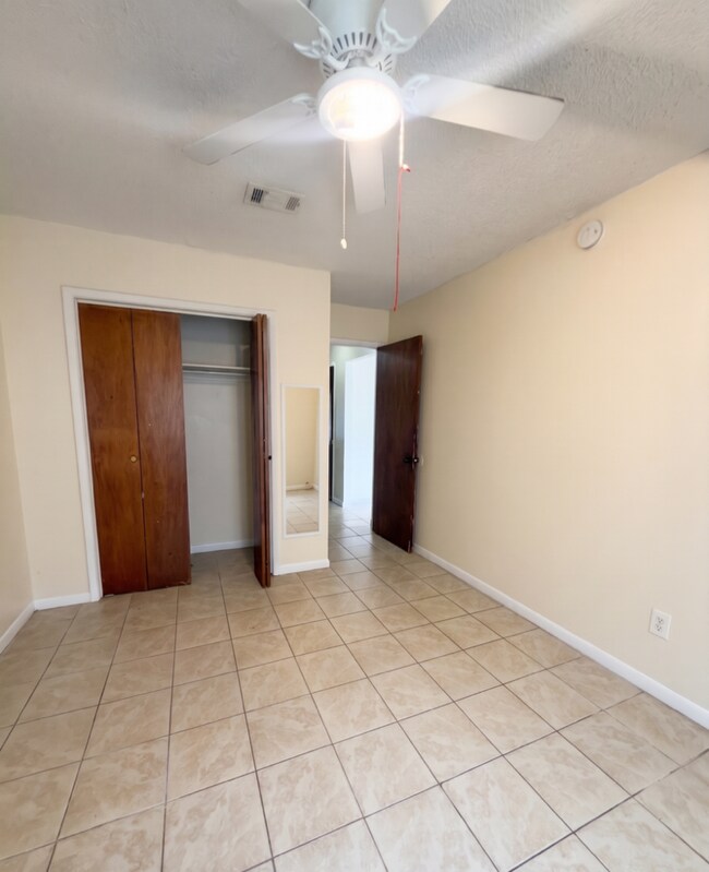 Building Photo - 551 S 61st Ave
