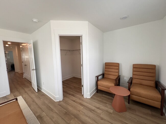 Building Photo - Northside Townhomes