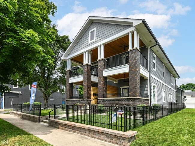 Building Photo - 2645 N College Ave