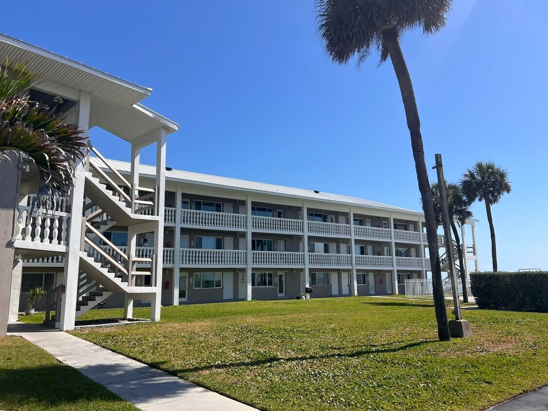 Primary Photo - 1273 Florida A1A