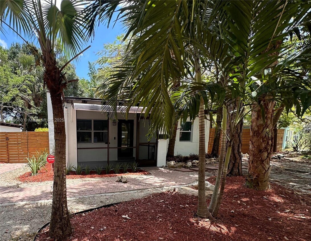 Foto principal - 1733 SW 13th St