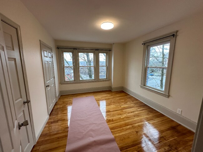 Foto del edificio - 46 Oak Ave