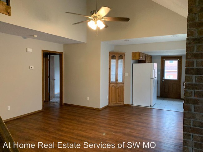 Building Photo - 3413-3415 E Avalon Dr