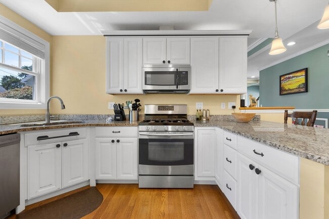 Building Photo - 12 Revere Pl