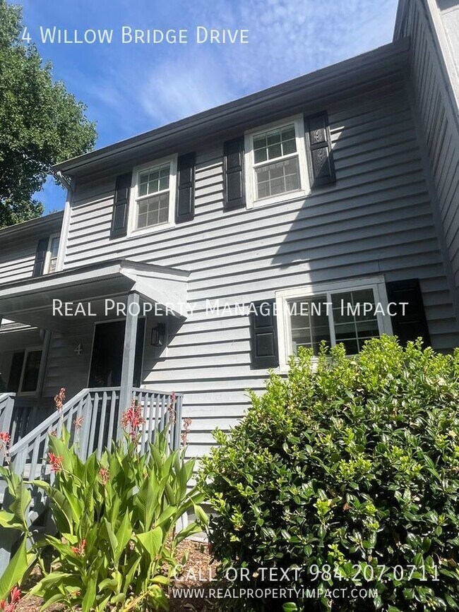 Building Photo - Updated 3 Bedroom 2.5 Bath Hope Valley Tow...