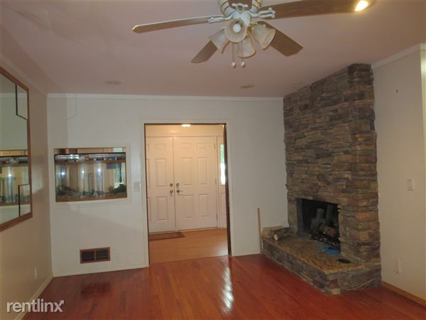 Building Photo - 4871 Candlewood Ln