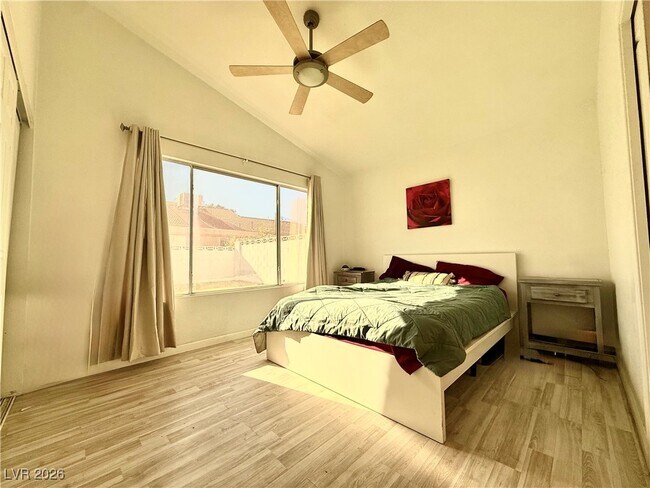 Foto del edificio - 6717 Silvery Ave