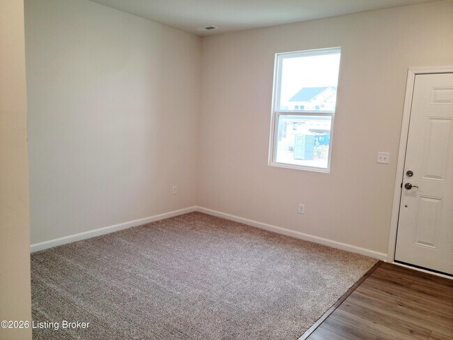 Foto del edificio - 8308 Fairmount Rd