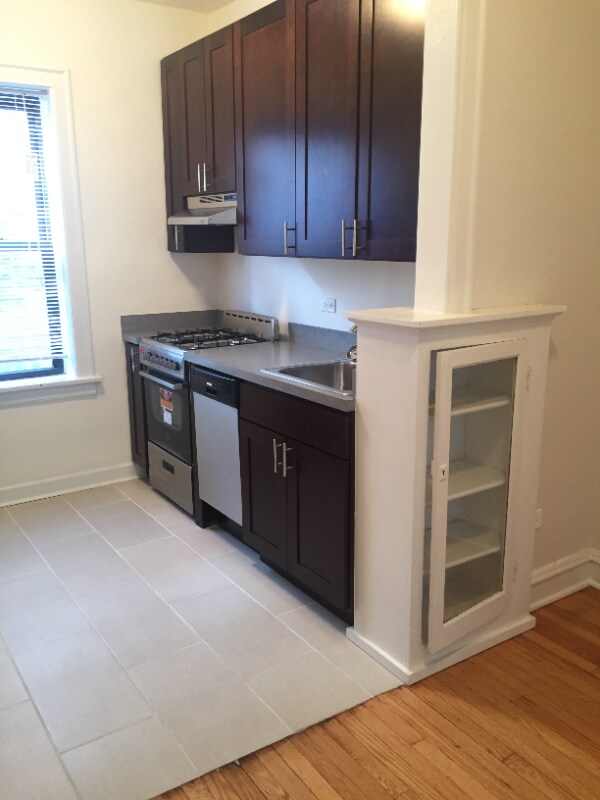 Building Photo - 3155 N Hudson Ave