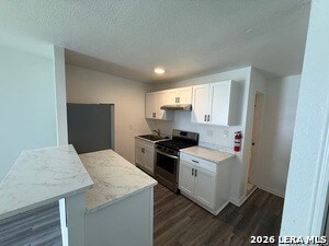 Building Photo - 5415 Buena Vista St