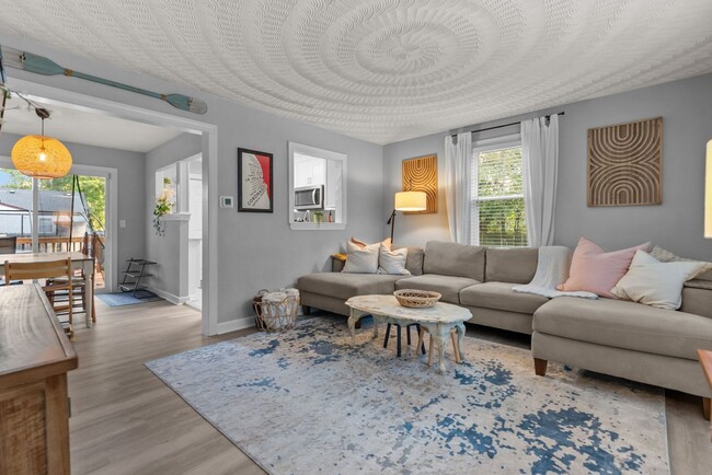 Photo - Furnished 4 bedroom Near NOB House