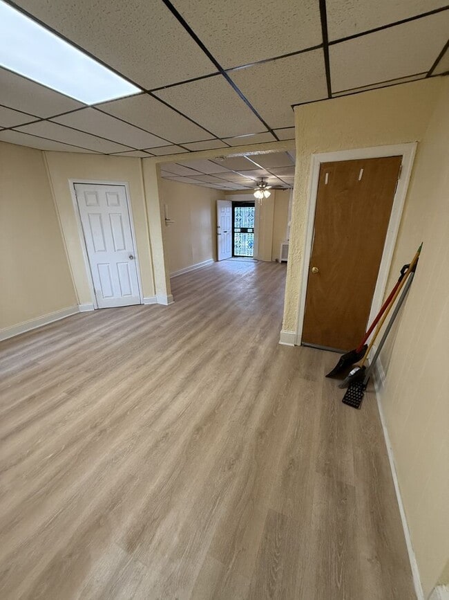 Building Photo - Beautiful 3 Bedroom Home – Updated & Move In Ready – Cobbs Creek / West Philly