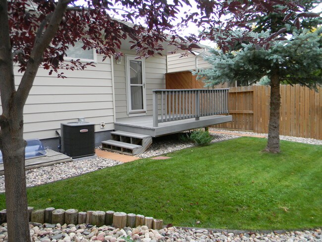 Foto del edificio - 4734 Village Ln