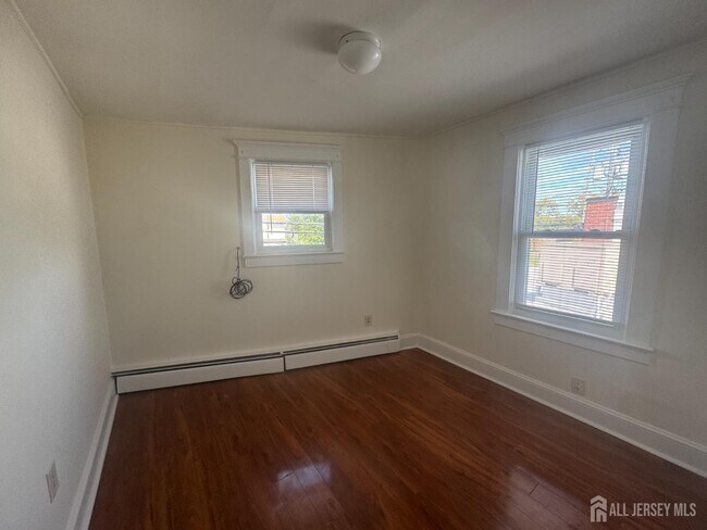 Foto del edificio - 908 Livingston Ave