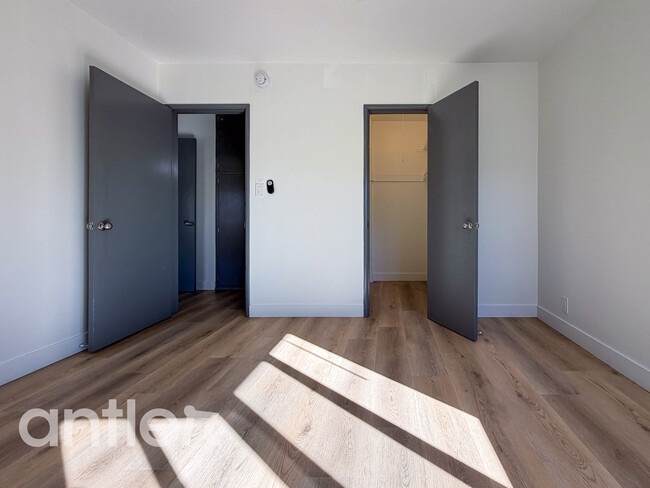 Foto del edificio - 4033 Palmwood Dr