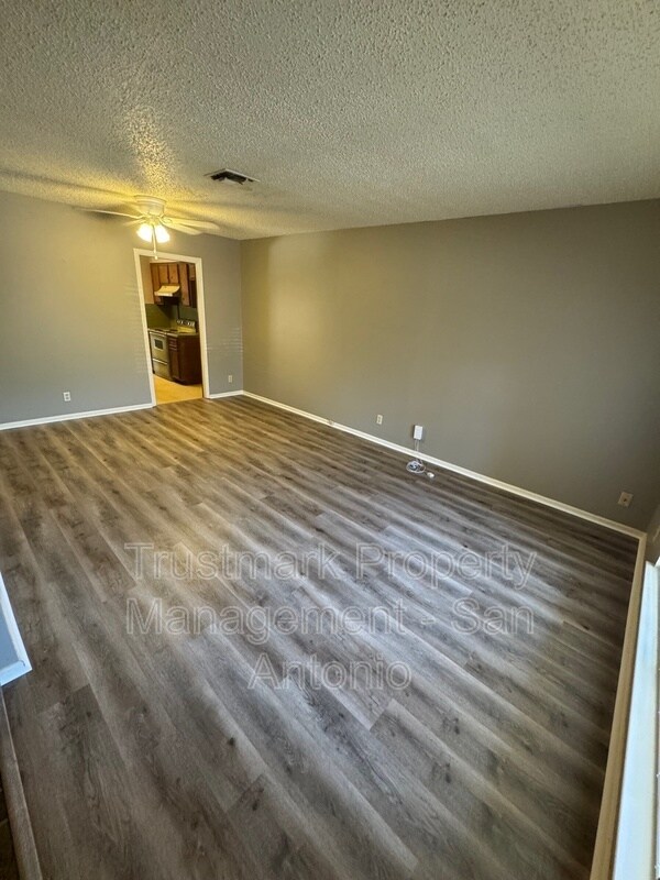 Foto del edificio - 14303 Brook Hollow Blvd