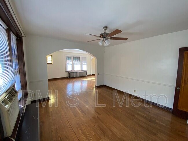 Building Photo - 3933 Fillmore St