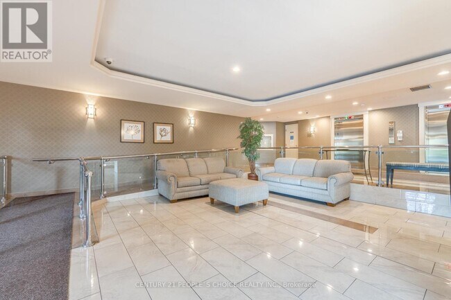 Photo du bâtiment - 61 Markbrook Ln