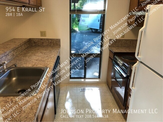 Foto del edificio - 954 E Krall St