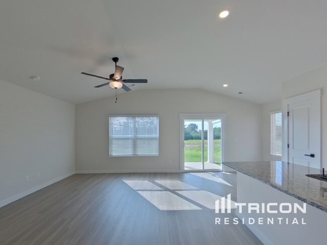 Building Photo - 1225 Crested Iris St