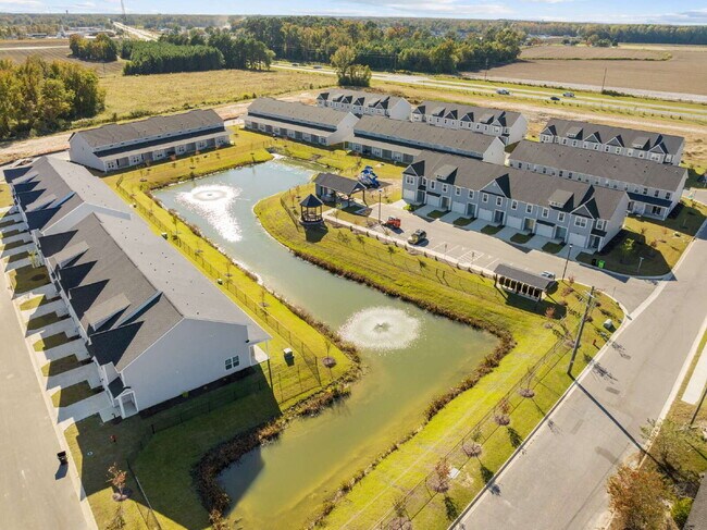Foto del edificio - 2609-D Sailor Rose Ln