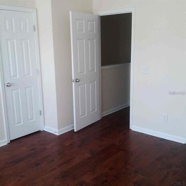 Building Photo - 3640 Summerlin Ln N