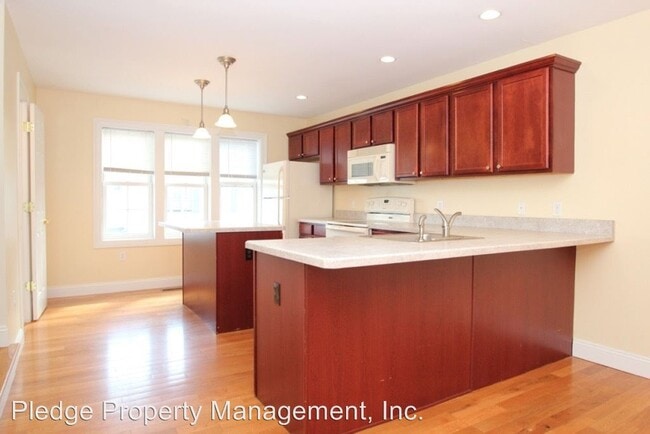 Building Photo - 2 br, 2.5 bath House - 31 Harbor View Lane