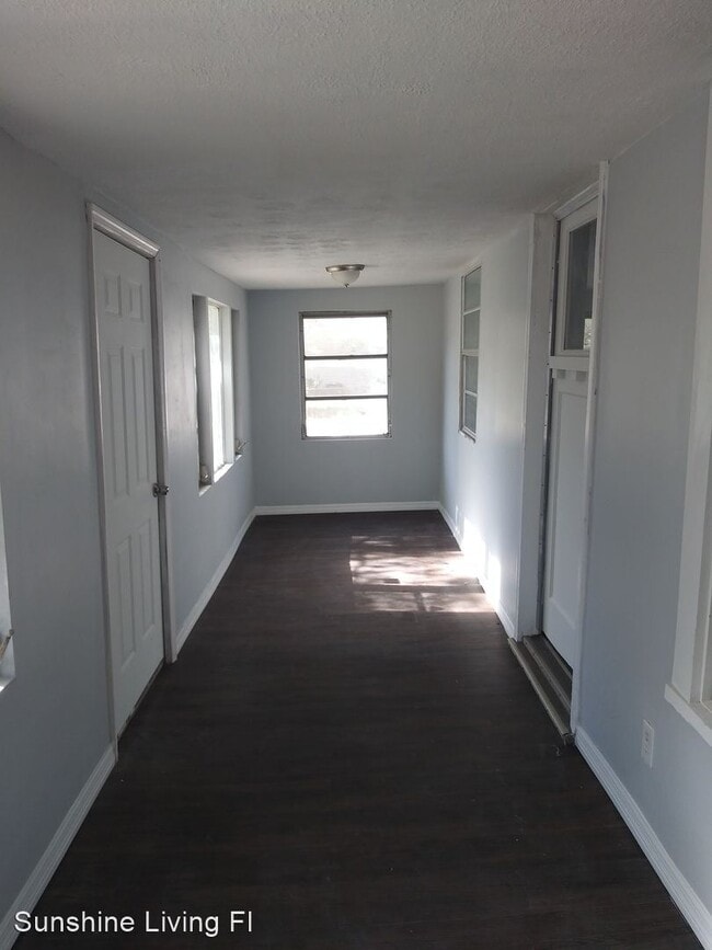 Building Photo - 4 br, 2 bath House - 1747 W 43rd st