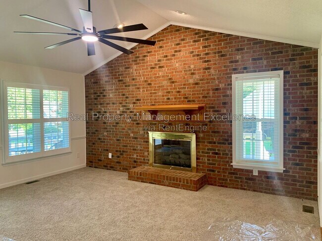 Building Photo - 5900 Swales Way