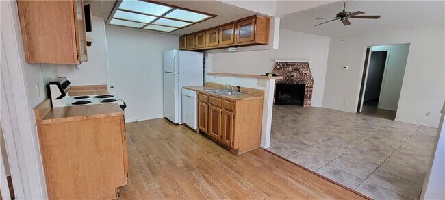 Building Photo - 9404 Kempler Dr