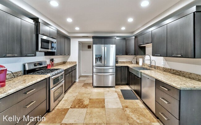 Foto del edificio - 3 br, 2.5 bath House - 7740 E Camelback Rd