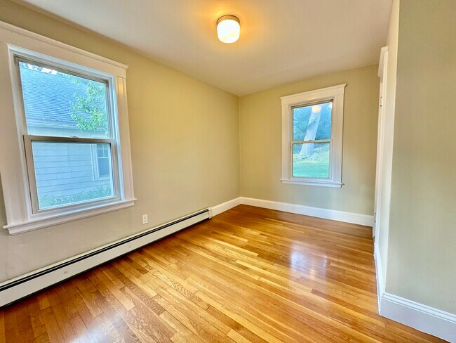 Foto del edificio - 35 Chesbrough Rd