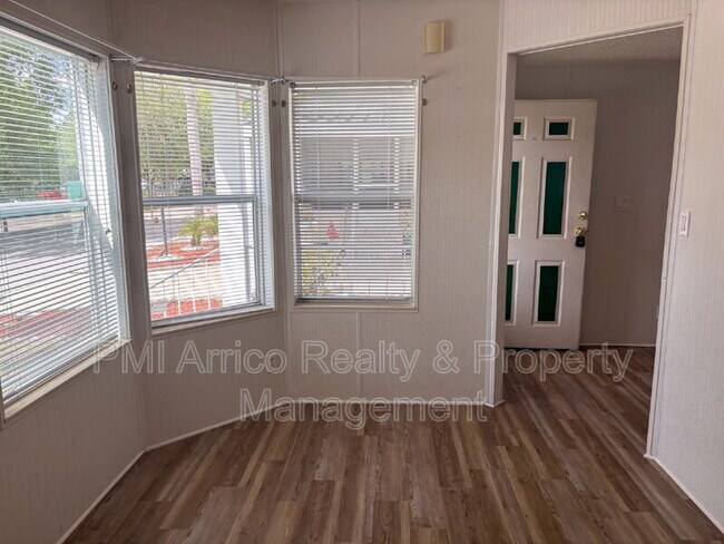 Foto del edificio - 3510 Petticoat Jct
