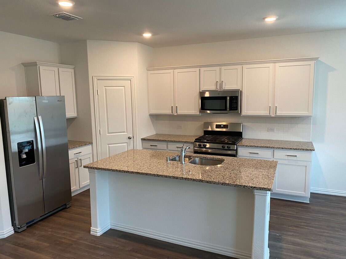 1215 Mesquite Ln, Princeton, TX 75407 House Rental in Princeton, TX