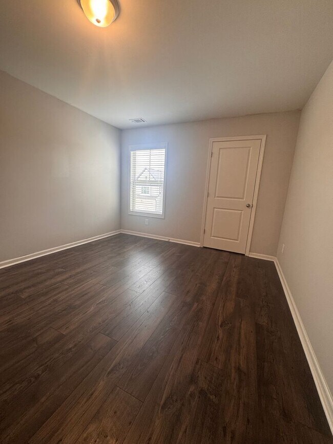 Foto del edificio - Spacious and Well-Appointed 3BR/2BA Home in Flowery Branch