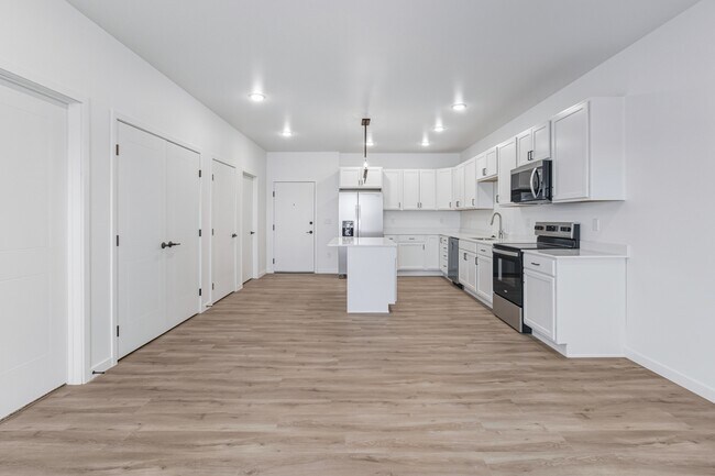 Foto del edificio - 2465 62nd Ave S